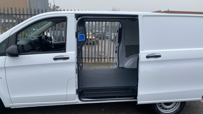 Mercedes-Benz Vito EL2 Electric Fwd 85kW 66kWh Pro Van Auto - Image 14